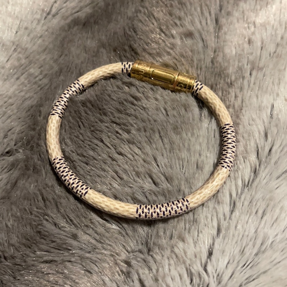 Louis Vuitton Damier azur keep it bracelet